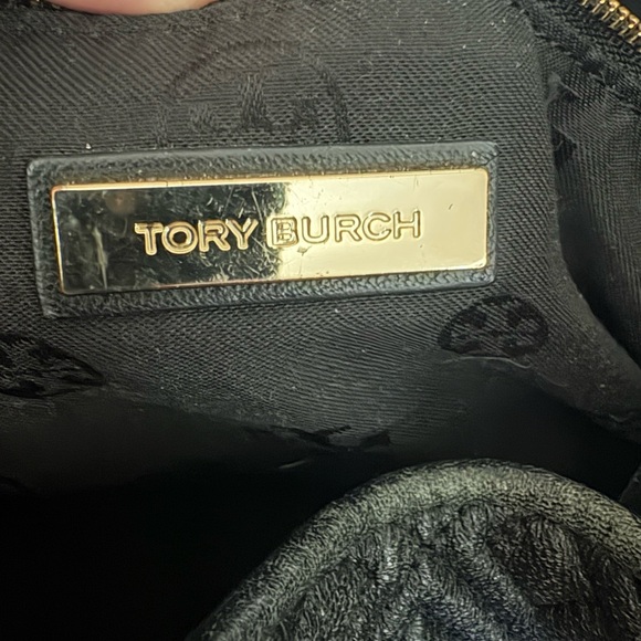 Quilted Chain-Handle Shoulder Bag - Black - Picture 6 of 7